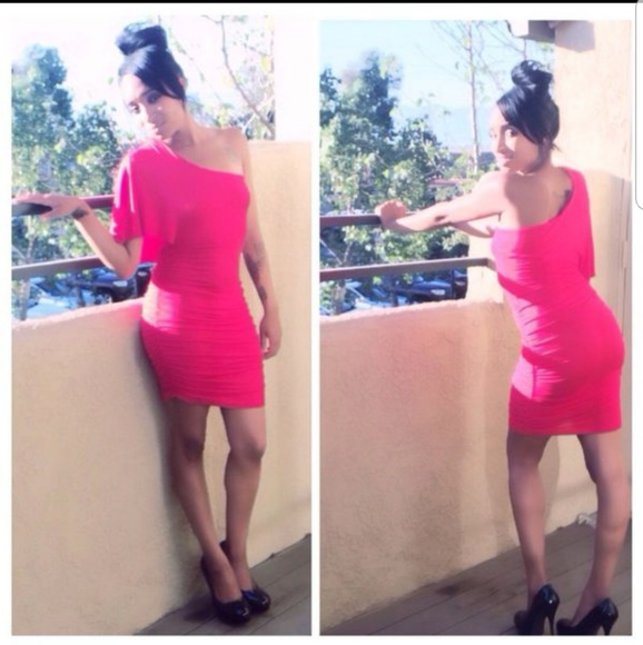 Dresses & Skirts - Over the shoulder sexy red mini dress